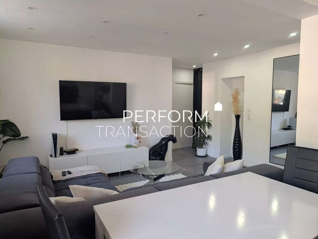 Appartement à SASSENAGE