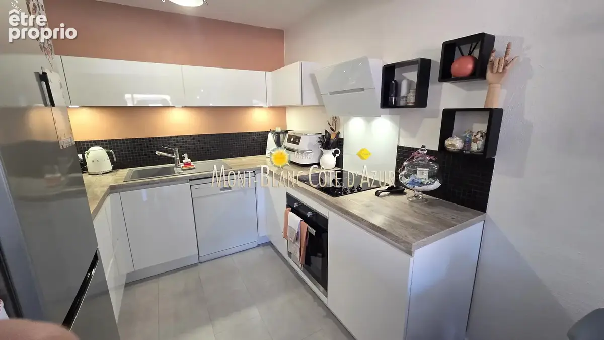 Appartement 2 pieces, terrasse, cave, place de parking privee - photo 14