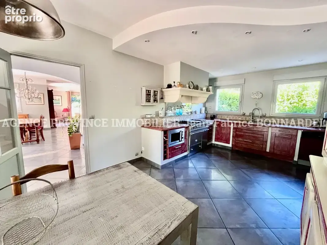 Maison 9 pièces 175 m² à vendre à Suze-La-Rousse (26790) - photo 6