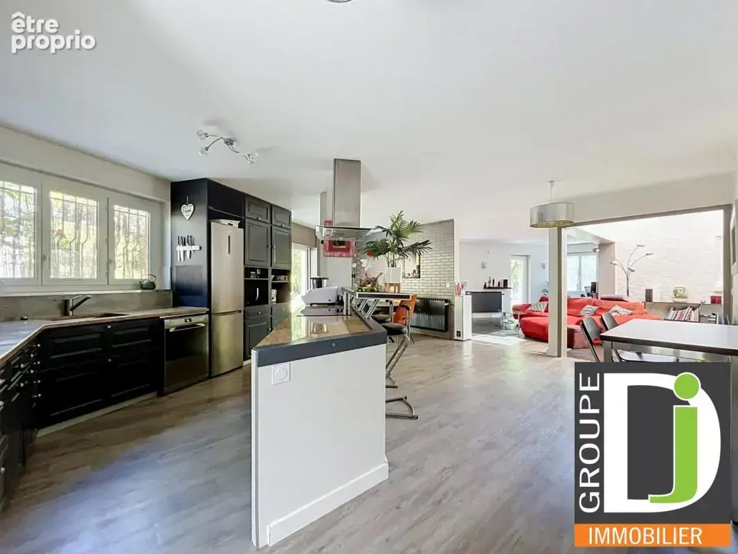 Maison à vendre à Montéleger, avec garage - photo 4