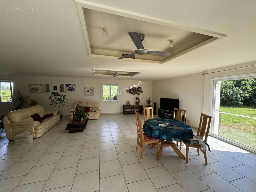 Maison à BELVEZE-DU-RAZES