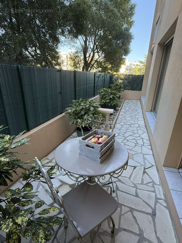 Appartement à MANDELIEU-LA-NAPOULE