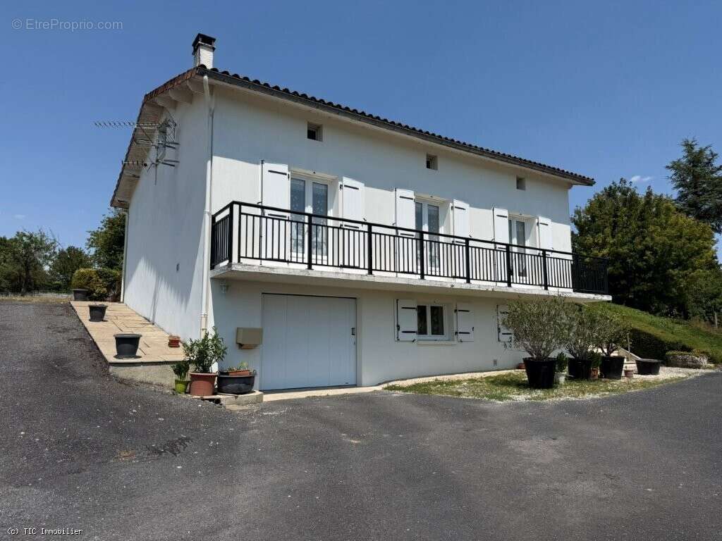 Maison à VILLEFAGNAN