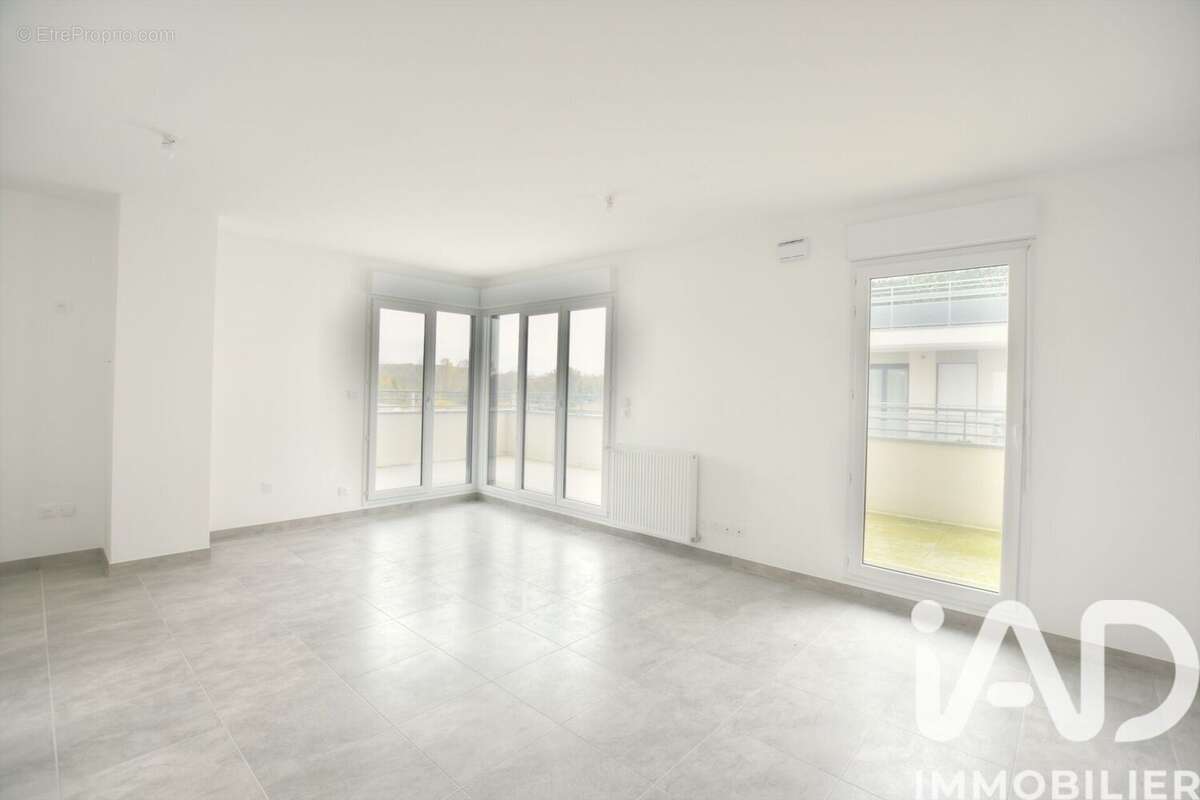 Photo 3 - Appartement à MENNECY