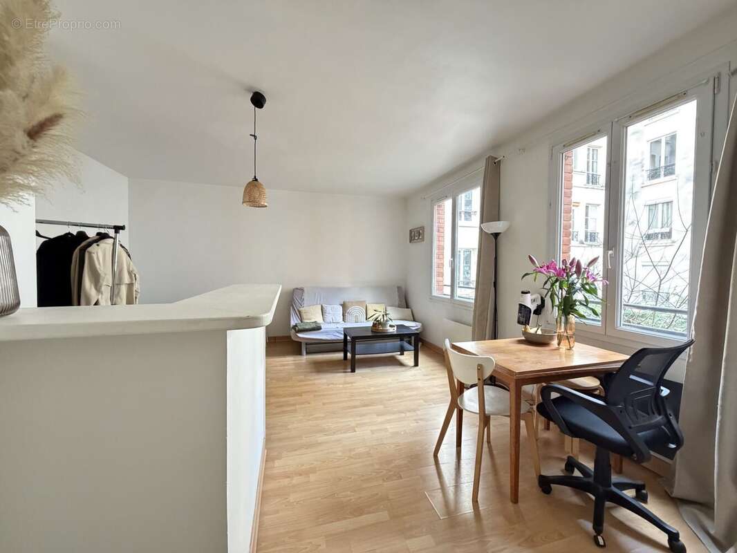 Appartement à PARIS-11E