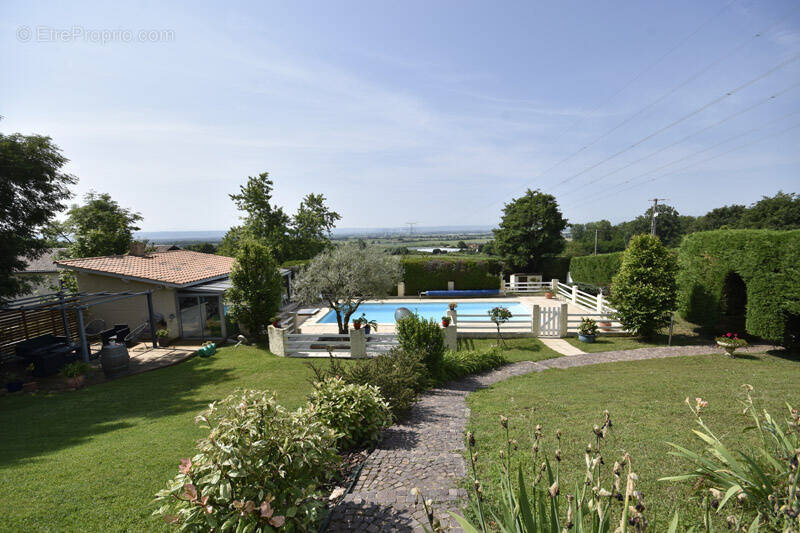 Maison à BELLEGARDE-POUSSIEU