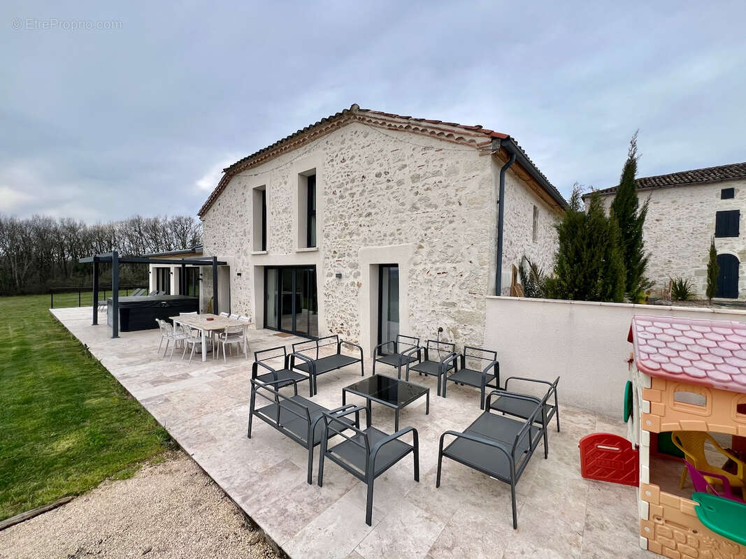 Maison à LEDAT