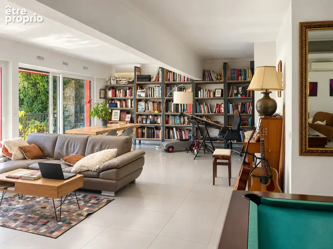 VILLEFRANCHE-SUR-MER - VIAGER OCCUPE - Villa d'exception 350m2 Terrain 1500 m2 - entre Nice et Monaco - photo 6