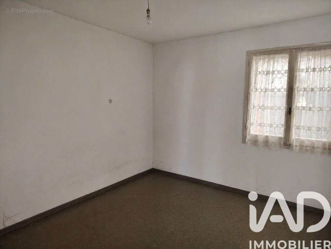 Maison 147 m² à Chaveignes  - photo 7