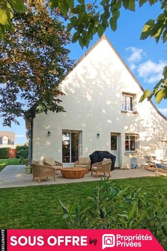 Maison à BEAUMONT-LA-RONCE