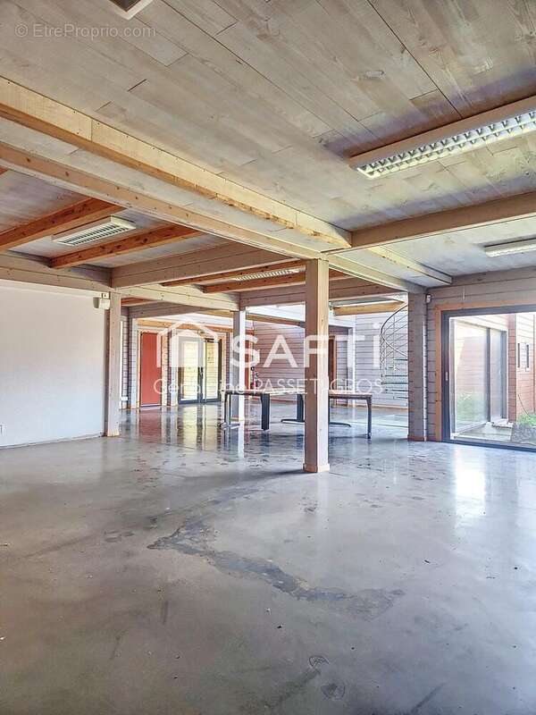 Photo 6 - Commerce à MONTELIER