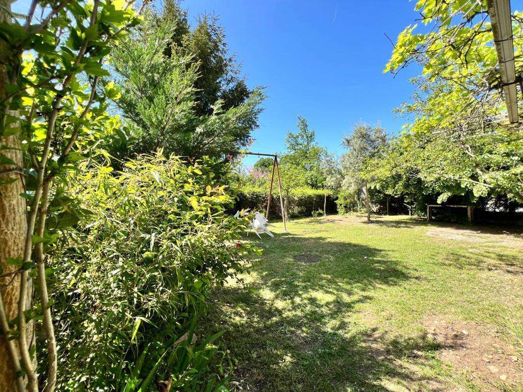 Maison 6 Pièces de près de 145 m2 à vendre dans le secteur du VERNAY - photo 2