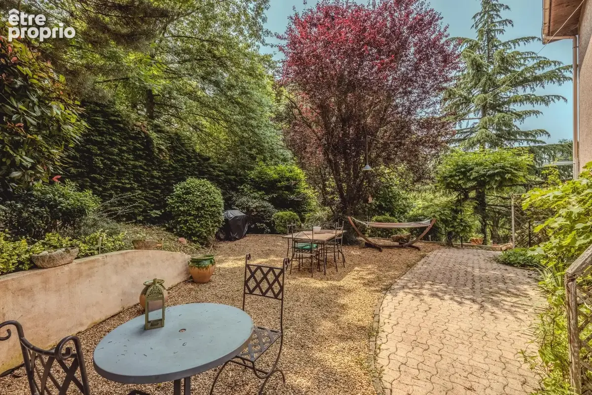 Pavillon sur 2000m2 de terrain - au fond d'une impasse - photo 8