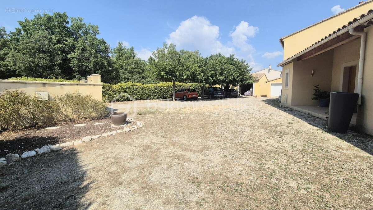 Villa traditionnelle - 2 logements - Parcelle de 3 000 m² - photo 21