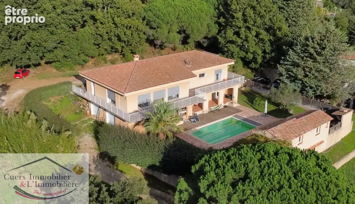 Collobrieres grande propriete de 3 logements avec piscine et garages - photo 8