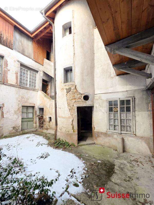 Maison à CLERVAL