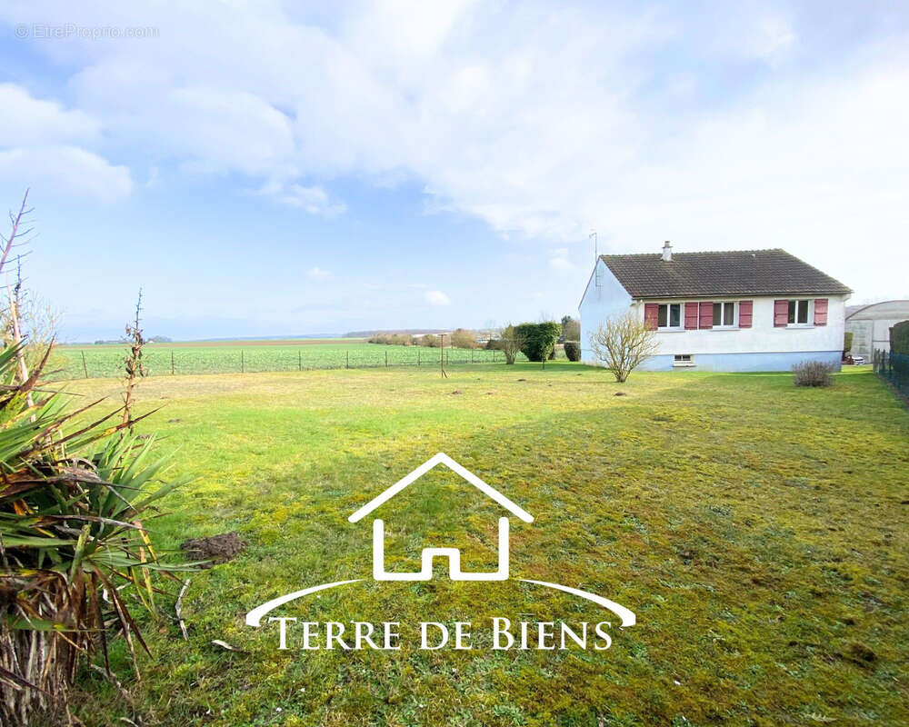 Maison à HARTENNES-ET-TAUX