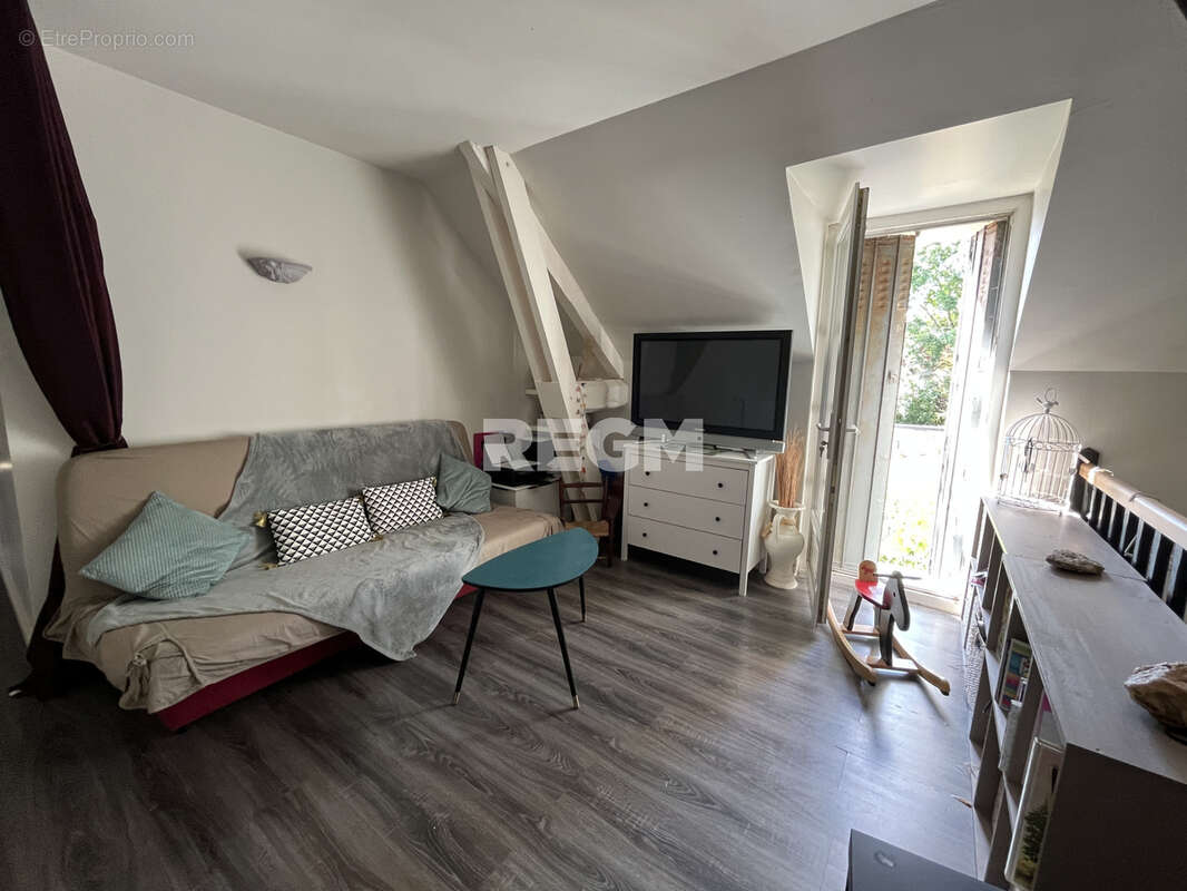 Maison à LA CHAPELLE-LA-REINE