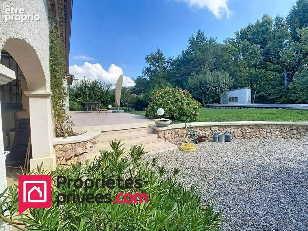 Maison Plan D Aups Sainte Baume 5 pièce(s) 197m² - photo 3