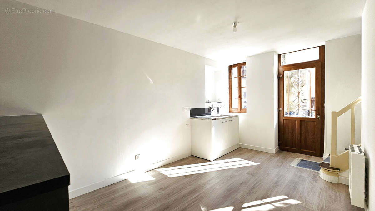 Maison à FAREMOUTIERS