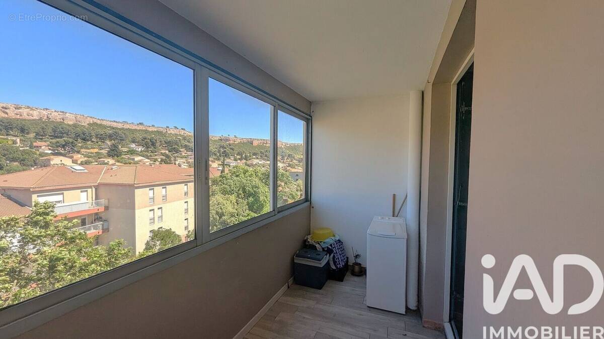 Photo 1 - Appartement à VITROLLES