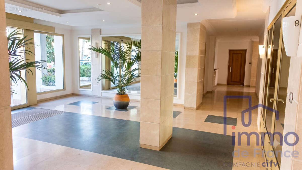 Appartement 95 m² à Saint-Etienne  - photo 7