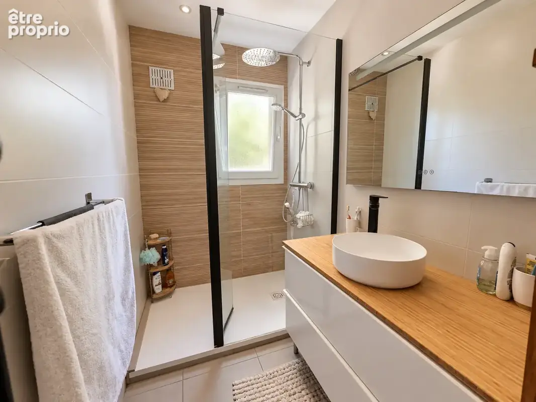 Six-Fours-les-plages - Appartement type 4 avec terrasse & cave - photo 10