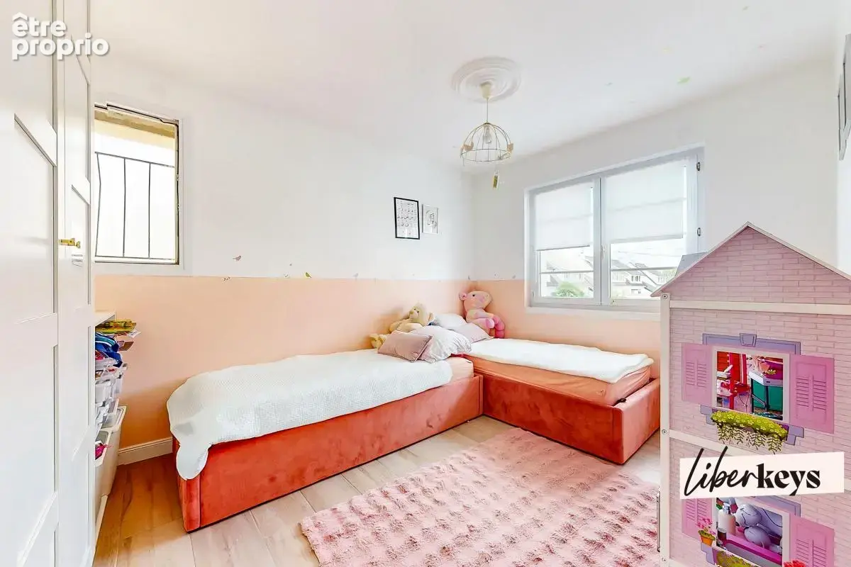 Maison atypique entièrement rénovée – 139,62 m² – DPE A – Jardin & garage de 40 m² - photo 7