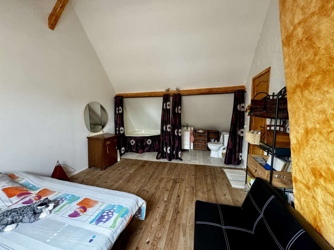 Maison à FAVERELLES