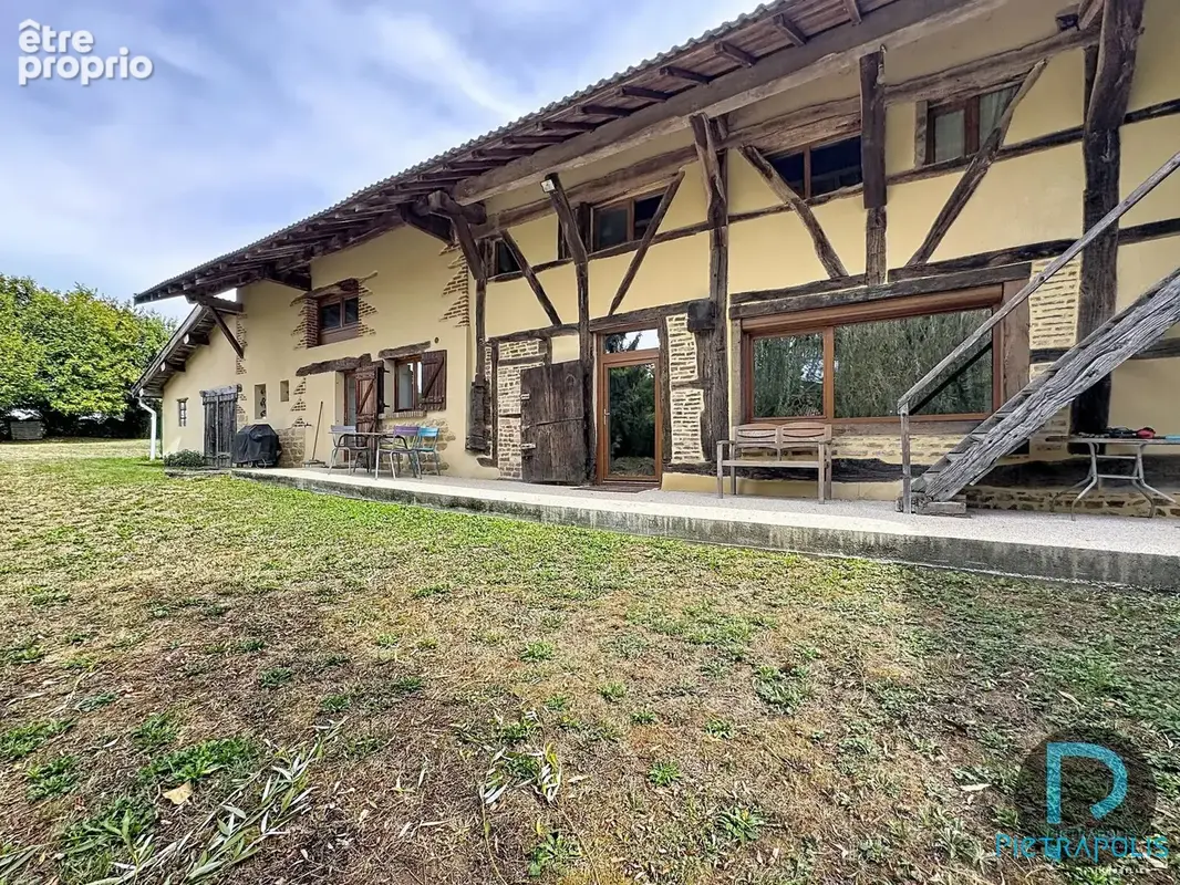Maison 197 m² à Vonnas  - photo 4