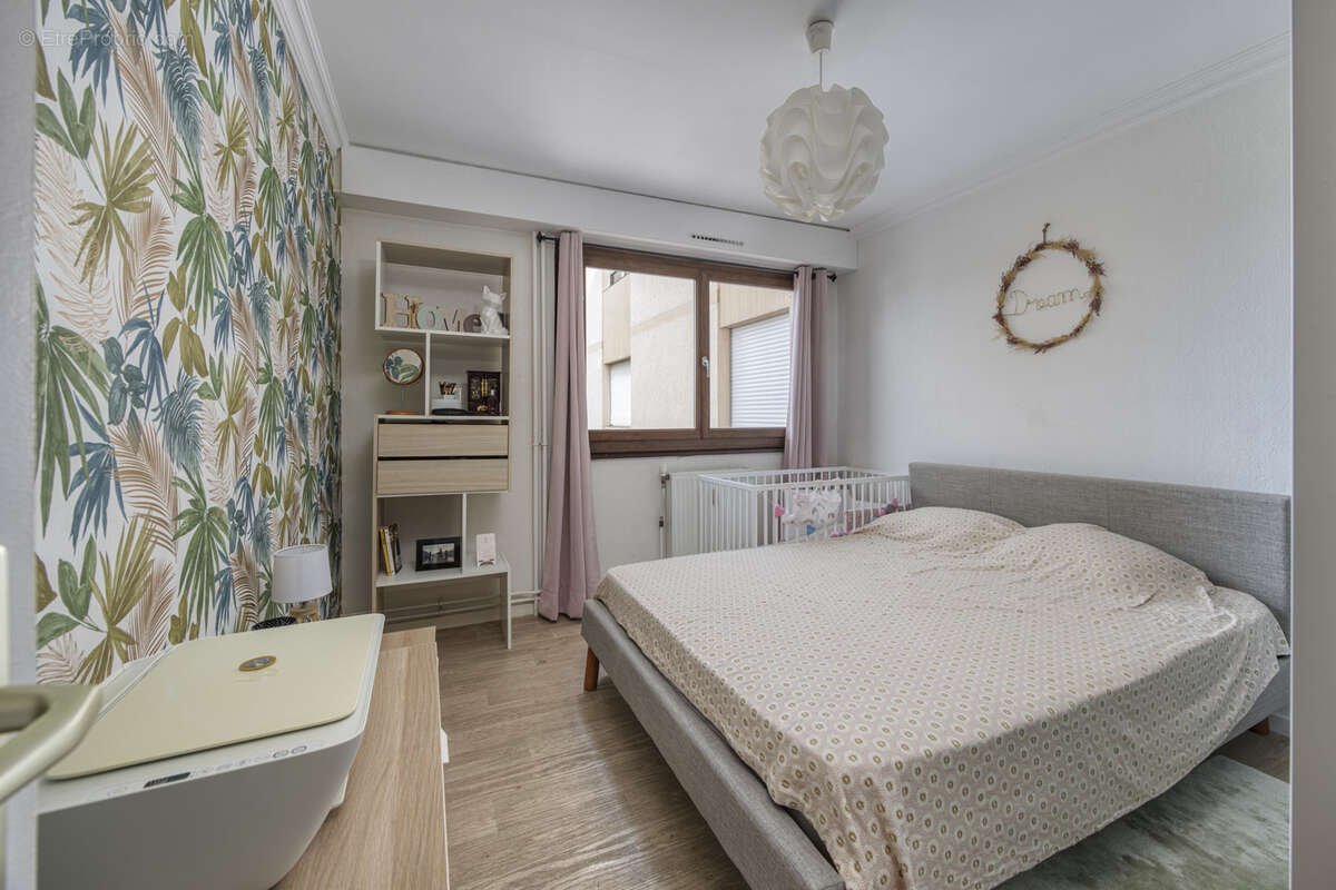 Appartement à ETREMBIERES