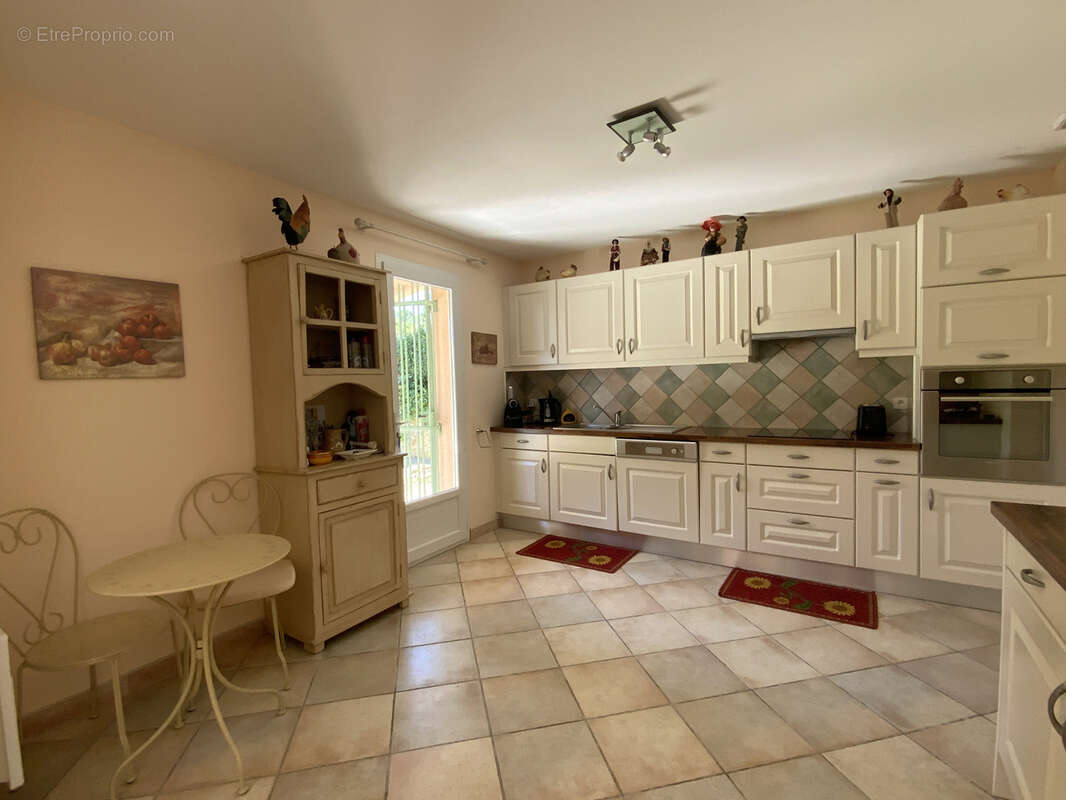 Villa avec piscine à 4 km d' Uzès. - photo 5