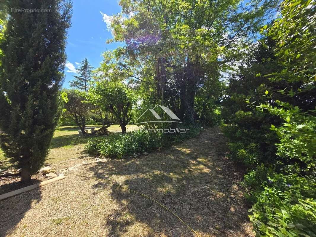 Maison à ALLEGRE-LES-FUMADES