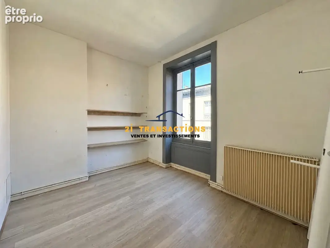Appartement 96 m² à Saint-Etienne  - photo 2