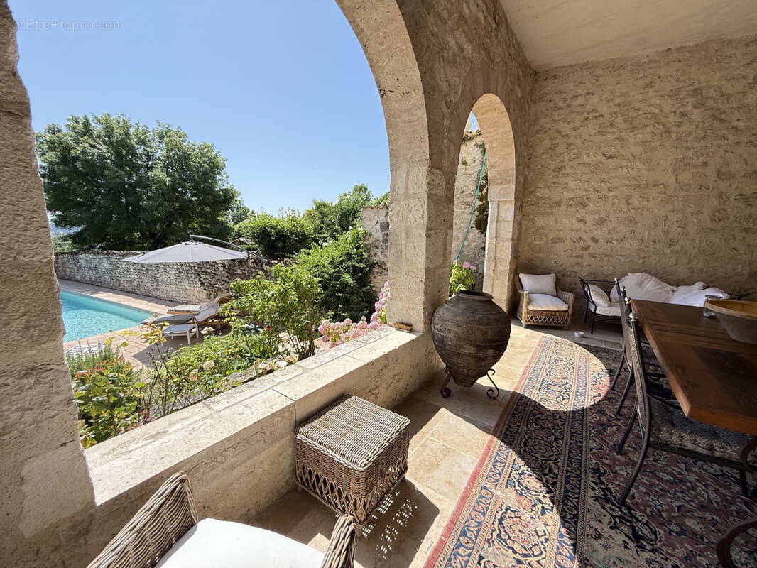 Maison à CASTELNAU-MONTRATIER