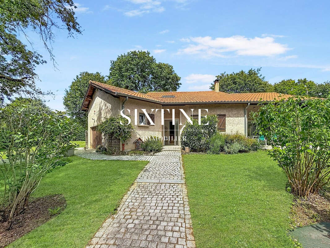 Maison à RILLIEUX-LA-PAPE