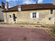 Maison à AILLIERES-BEAUVOIR
