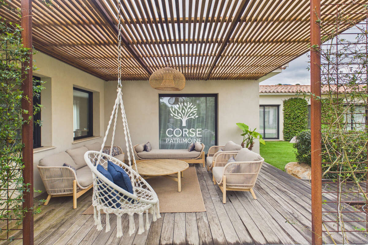 Maison à PORTO-VECCHIO