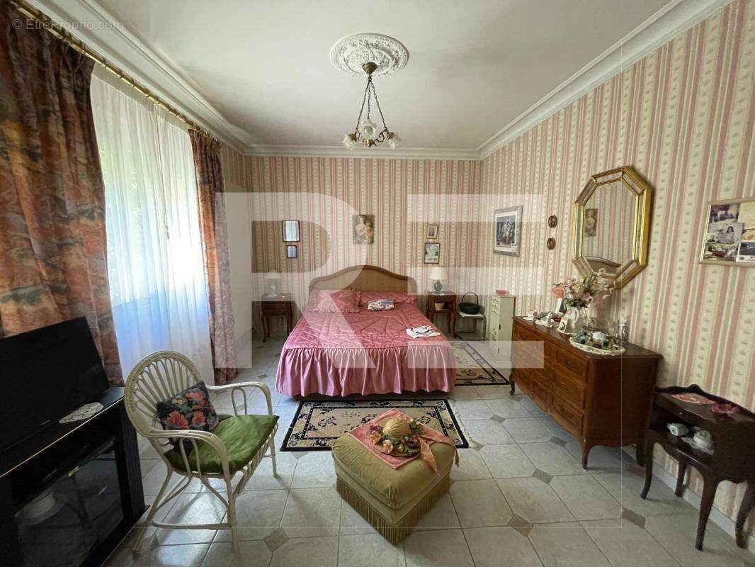 Maison à NIMES