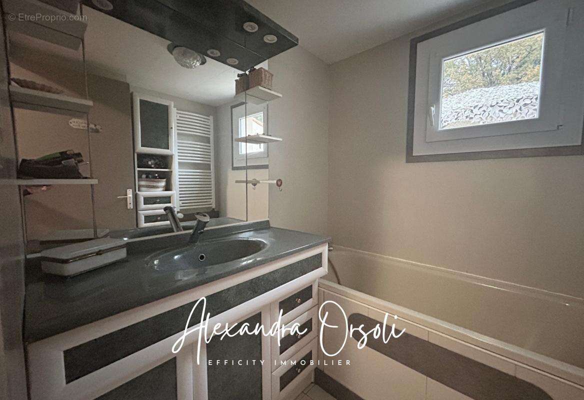 Maison à BELLEVILLE-SUR-VIE