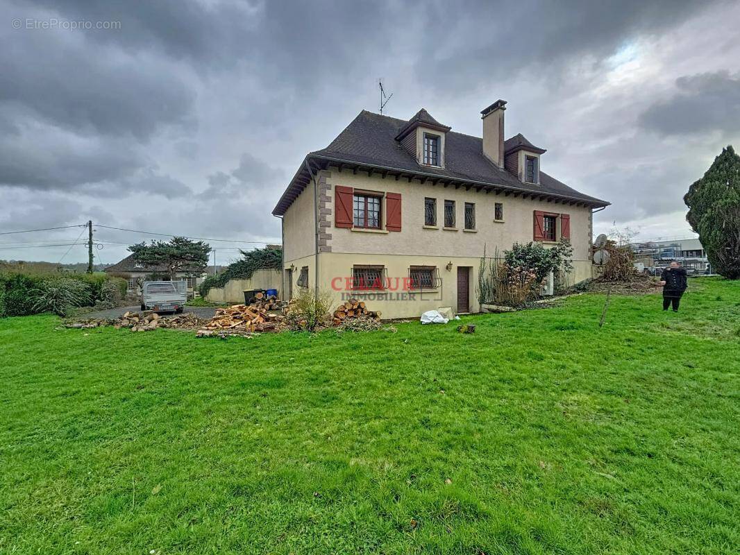 Maison à LUBERSAC
