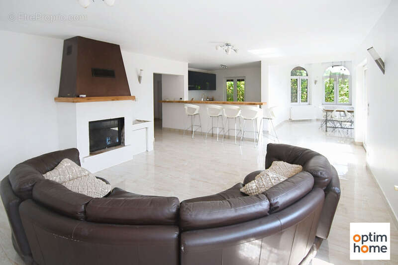 Tres belle maison individuelle - 4 chambres - 2 salles de bain - 2 garages - terrain de 25 ares - photo 16