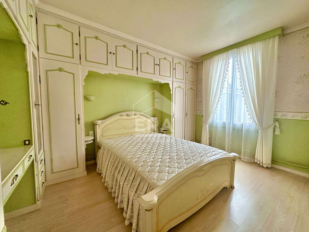 Maison à SARTROUVILLE