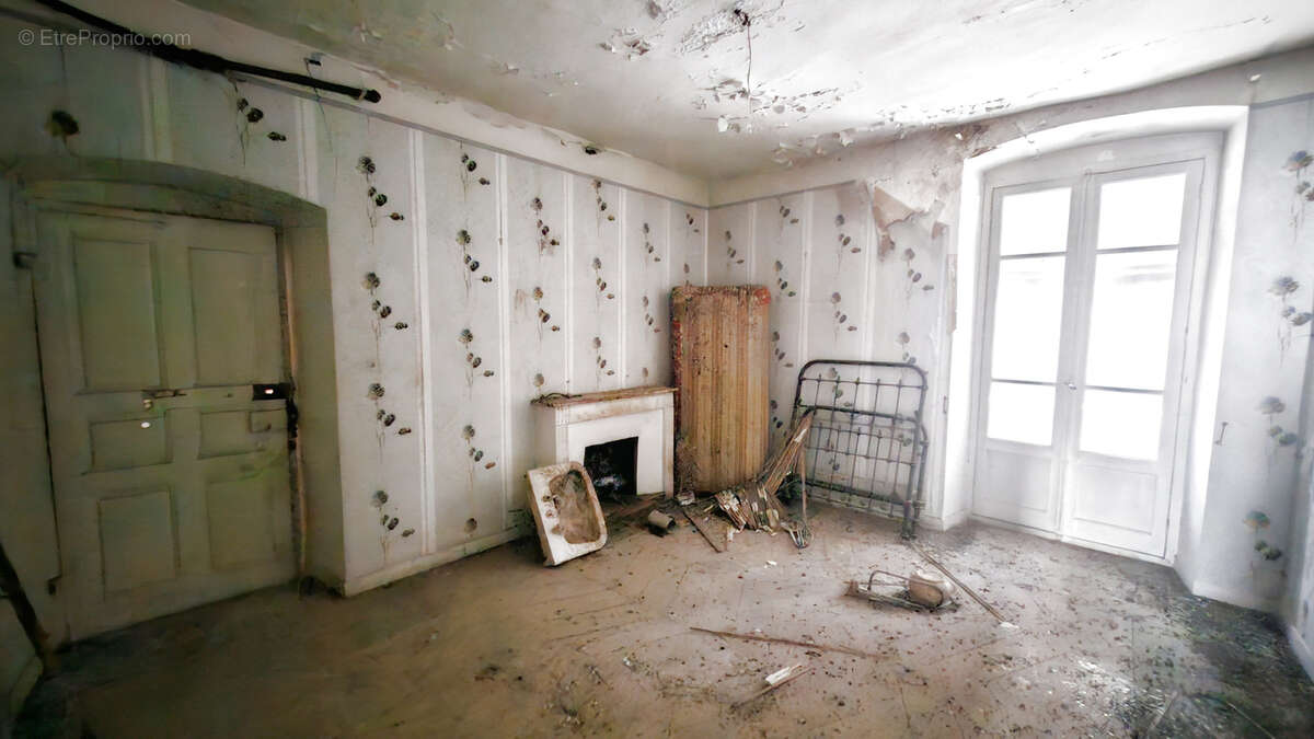 Appartement à CORTE