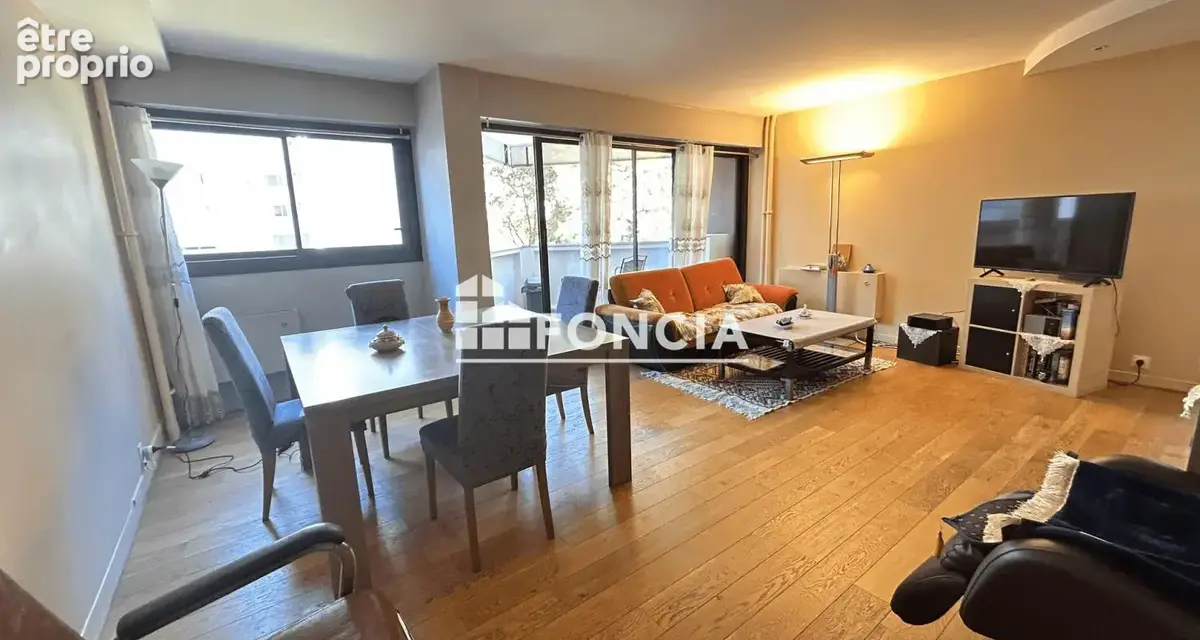 Appartement 3 pieces ,balcon et deux loggias vue sur le lac.Proche métro et CC Créteil soleil - photo 5