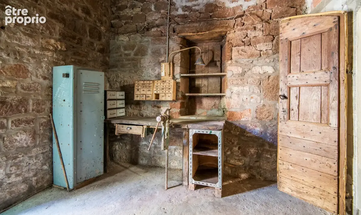 MARCILLAC   Maison de village avec beaux volumes et fort potentiel ! - photo 13