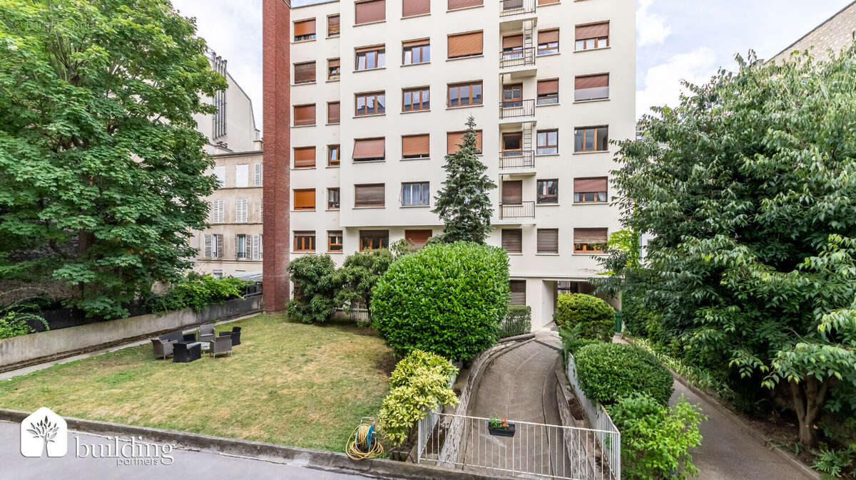Appartement à NEUILLY-SUR-SEINE