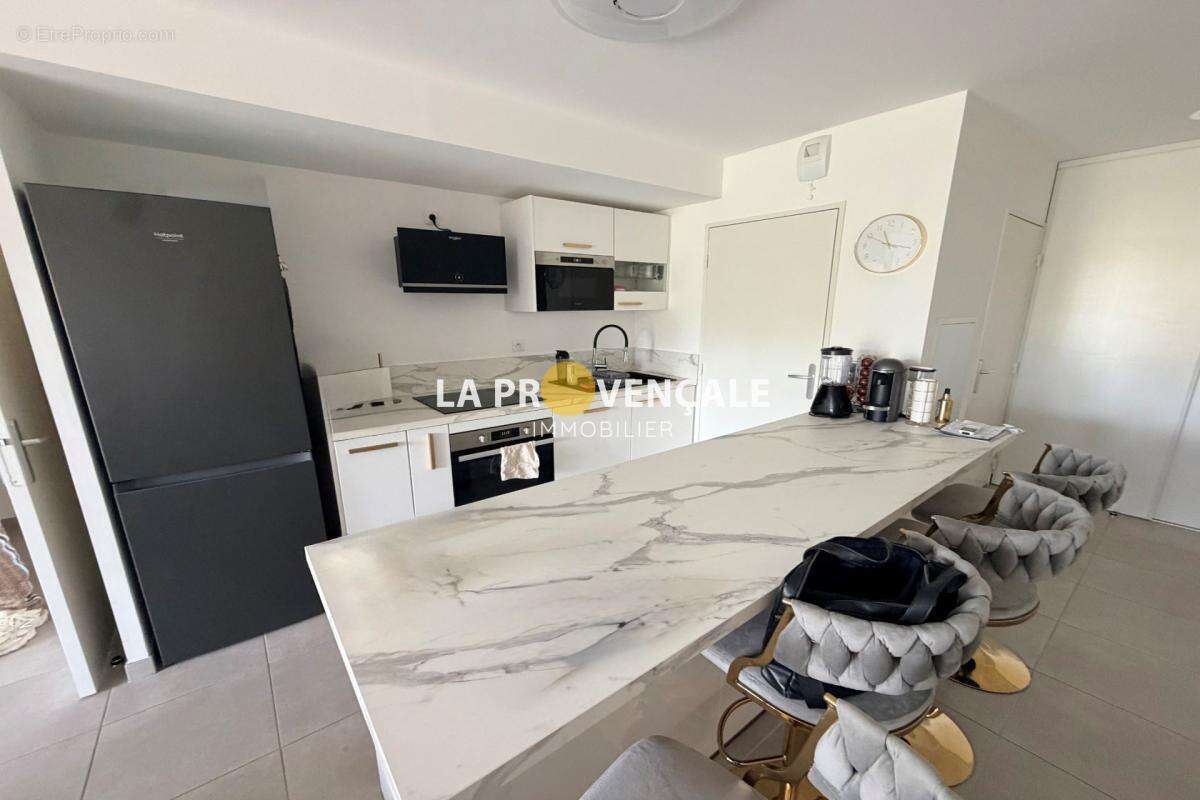 Appartement à ROGNAC