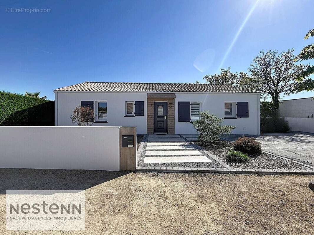 Maison à SAINT-URBAIN