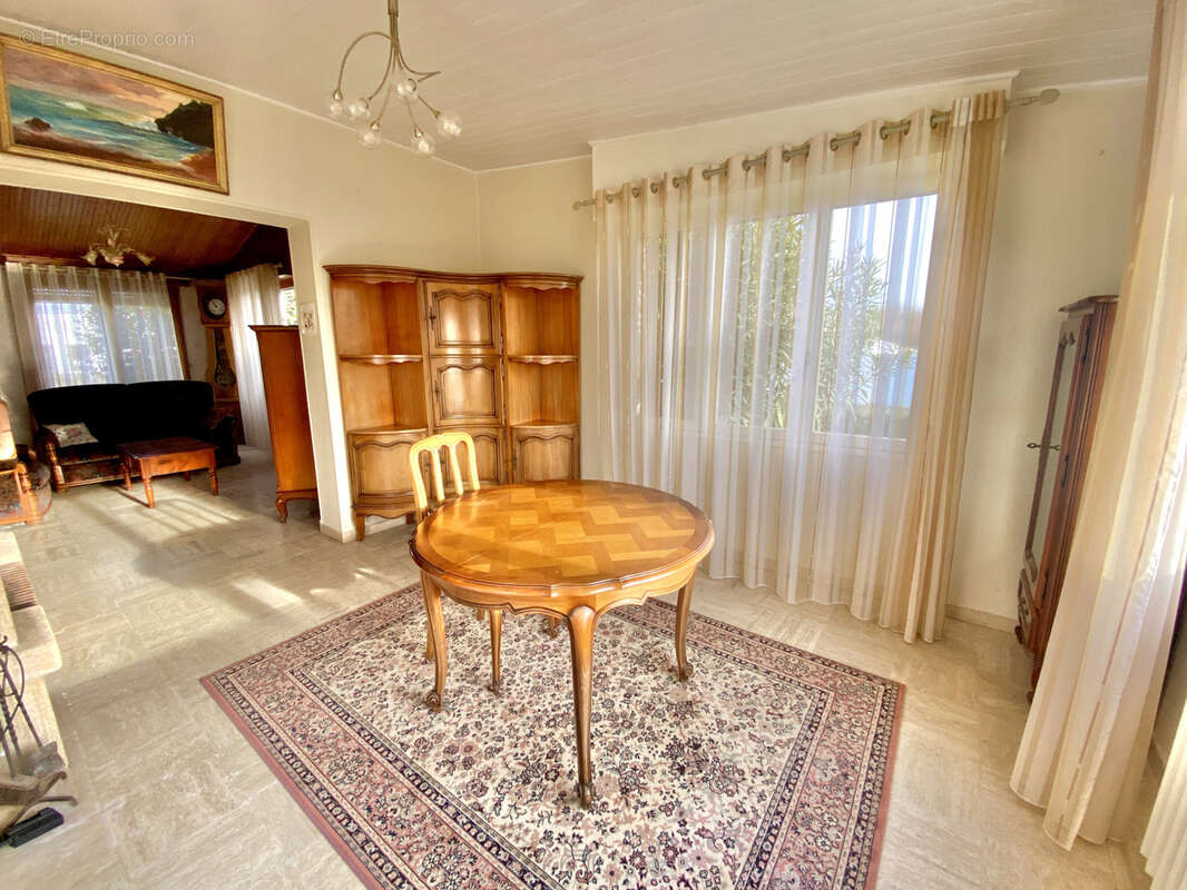 Maison à LANDEVIEILLE